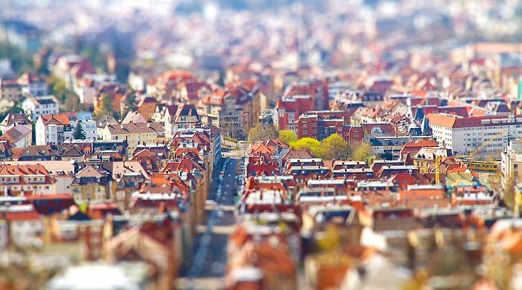 Foto Der Gutachterausschuss f�r Grundst�ckswerte im Kreis Stormarn hat sein aktuelles Marktgeschehen analysiert. Als st�rkste Wirtschaftsregion und direkter Nachbar der Freien und Hansestadt Hamburg nimmt Stormarn seit Jahren eine Sonderstellung im schleswig-holsteinischen Immobilienmarkt ein. 