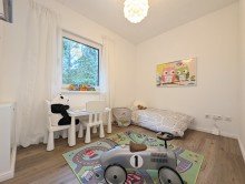Kinderzimmer 2 Sanierter und modernisierter Bungalow mit perfekter Energieeffizienz und 171m� Wohn- und Nutzfl�che in ruhiger Lage