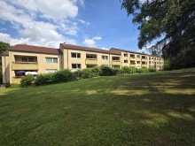 Au�enansicht RESERVIERT! Mehrfamilienhaus mit 43 Wohneinheiten in naturnaher Umgebung in M�lln zu verkaufen