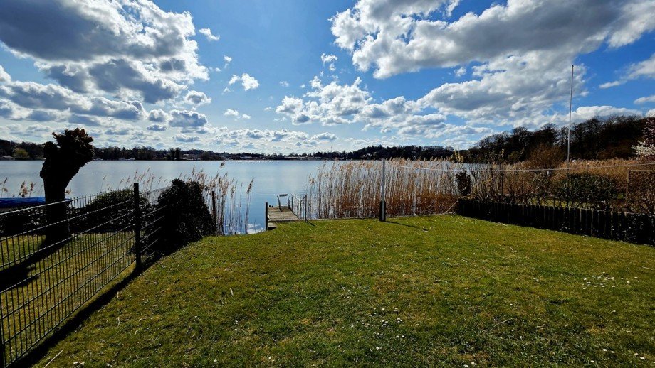 Garten mit Seezugang Ferienhaus M�lln