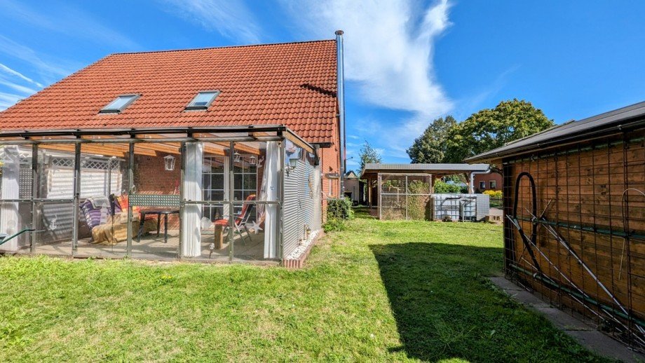 Gartenansicht und Wintergarten Doppelhaush�lfte Ratzeburg