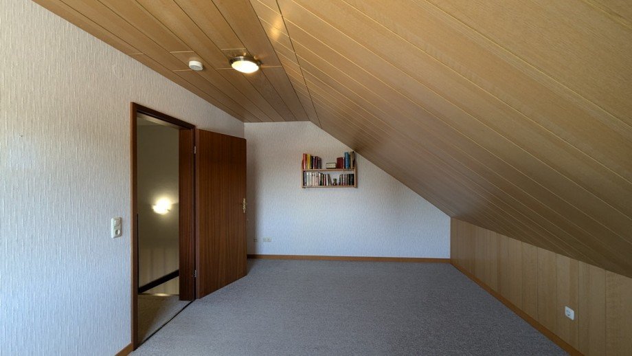 Dachgeschosszimmer 1 Reihenendhaus B�chen