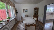 Wohnzimmer Wohnen direkt am Wald: Bungalow mit gro�em Grundst�ck in naturnaher Lage von M�lln zu verkaufen
