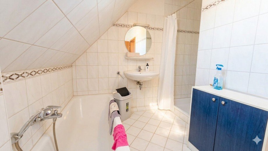 Badezimmer OG Einfamilienhaus Schwarzenbek