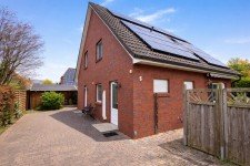 Hauptbild Die Sonne im Gep�ck: Flexibles Raumwunder mit PV-Anlage in Schwarzenbek