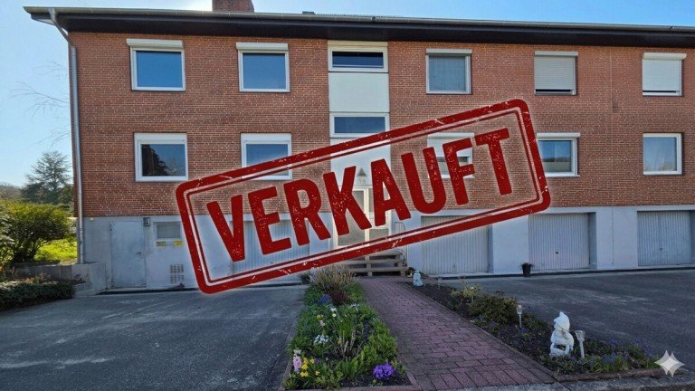  Schwarzenbek Wohnung Lichtdurchflutet & einladend: Sonniges Wohnen auf 2,5-Zimmer mit Balkon und Garage