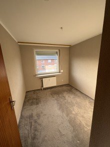 Zimmer Lichtdurchflutet & einladend: Sonniges Wohnen auf 2,5-Zimmer mit Balkon und Garage