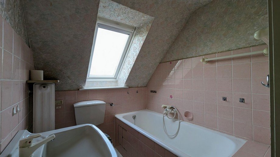 Badezimmer im Obergeschoss Doppelhaush�lfte Schwarzenbek
